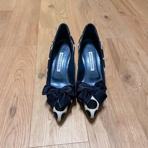 Manolo Blahnik RARE kitten heels- 38 1/2 (US 7.5)